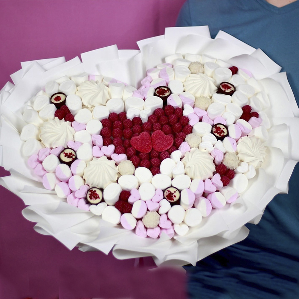 Букет из маршмеллоу и мармелада с зефирками и конфетами "i love you"